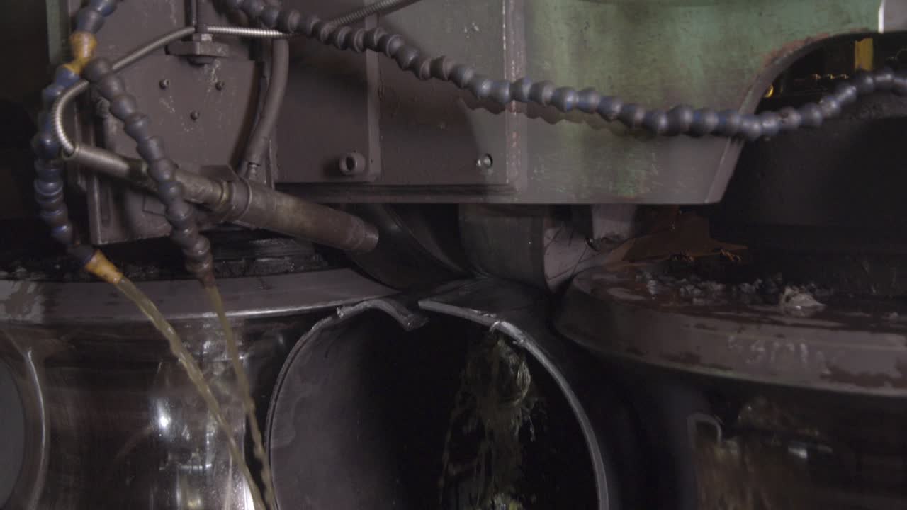 금속 파이프 제조 과정