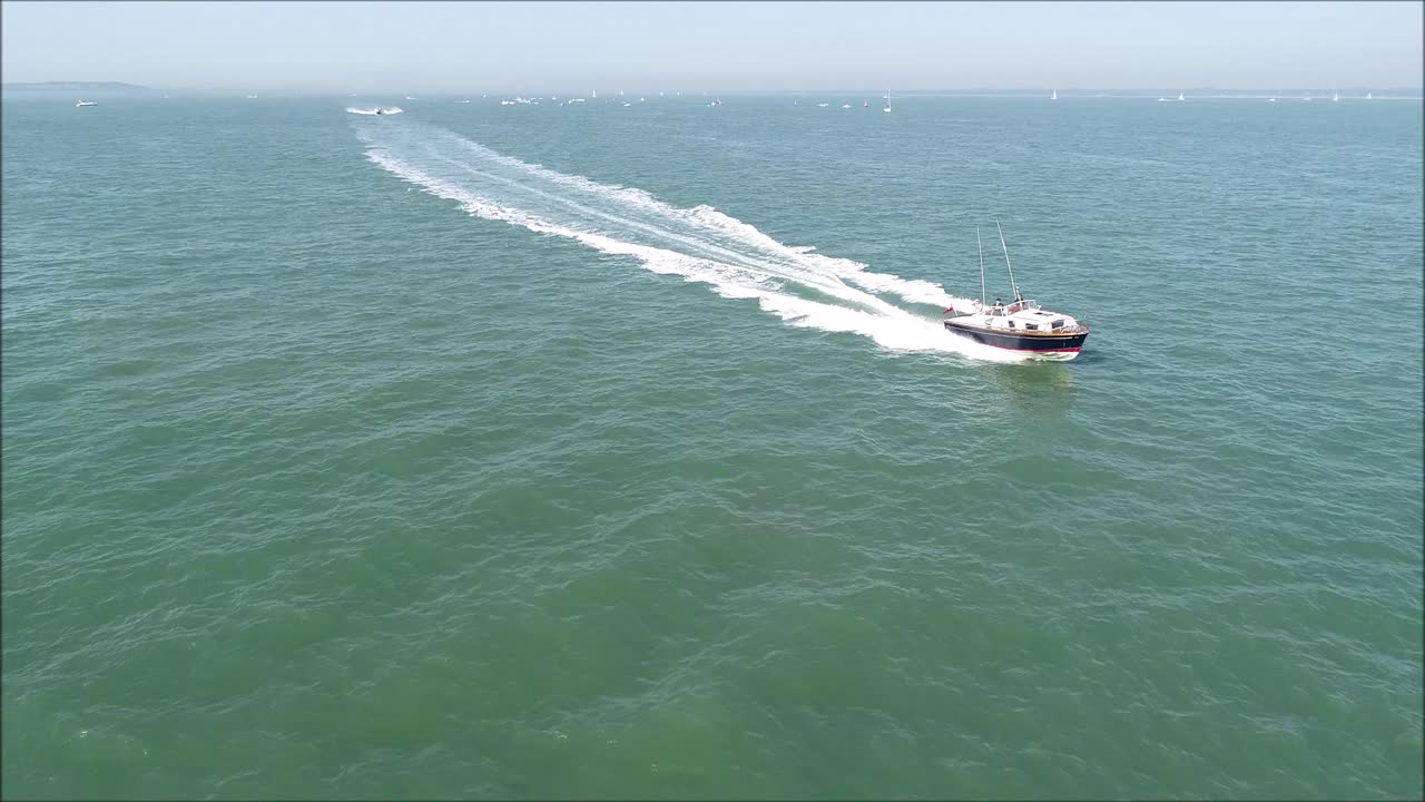 빈티지 크루저 모터보트