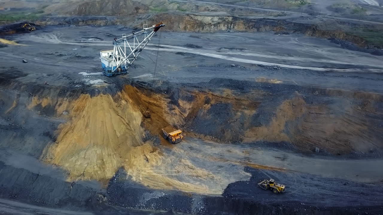 Open-Pit Mine Operations
