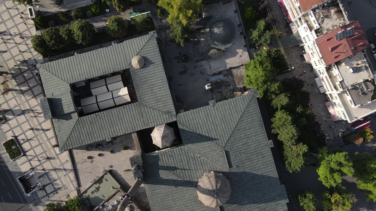 mezquita histórica y la madrasa