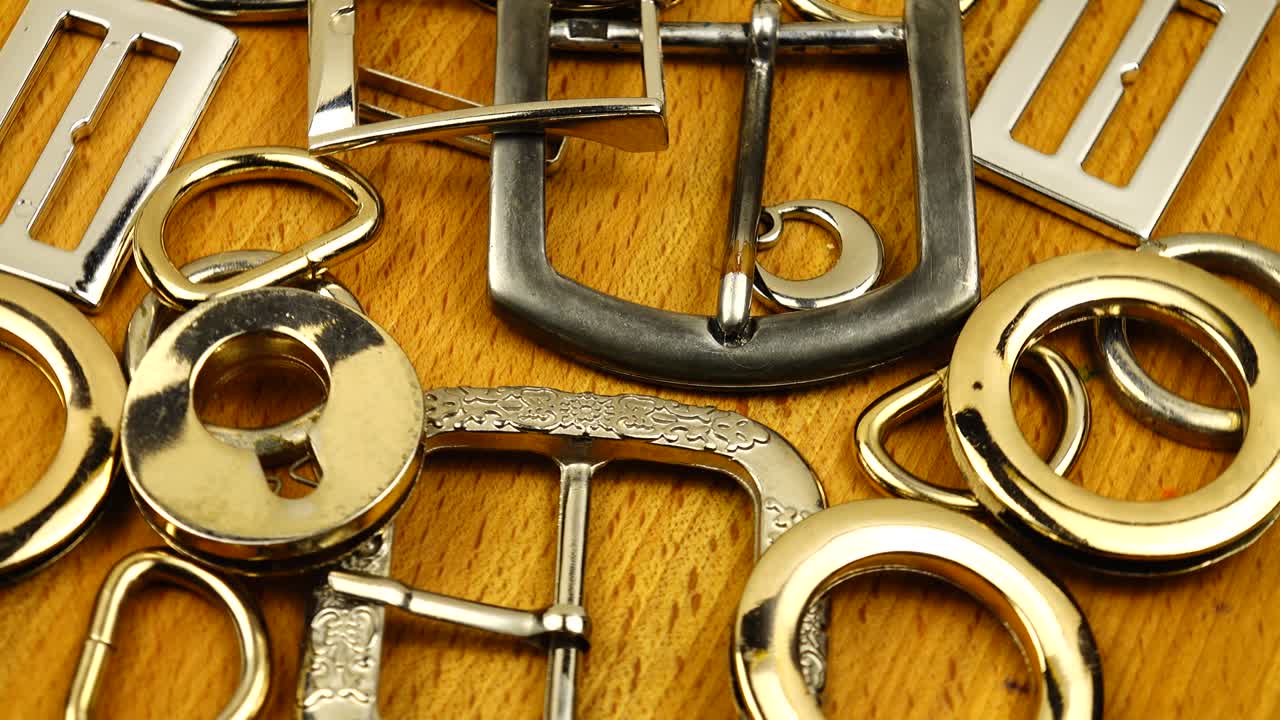 가방 및 가죽 제품의 금속 액세서리