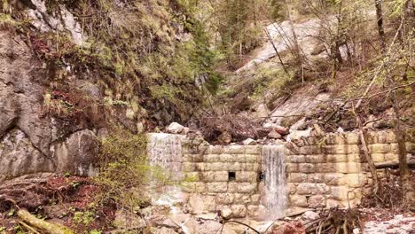 Schöne-Aussicht-Auf-Den-Königssee-Wasserfall-In-Der-Nähe-Der-Stadt-Berchtesgaden-In-Den-Bayerischen-Alpen,-Deutschland