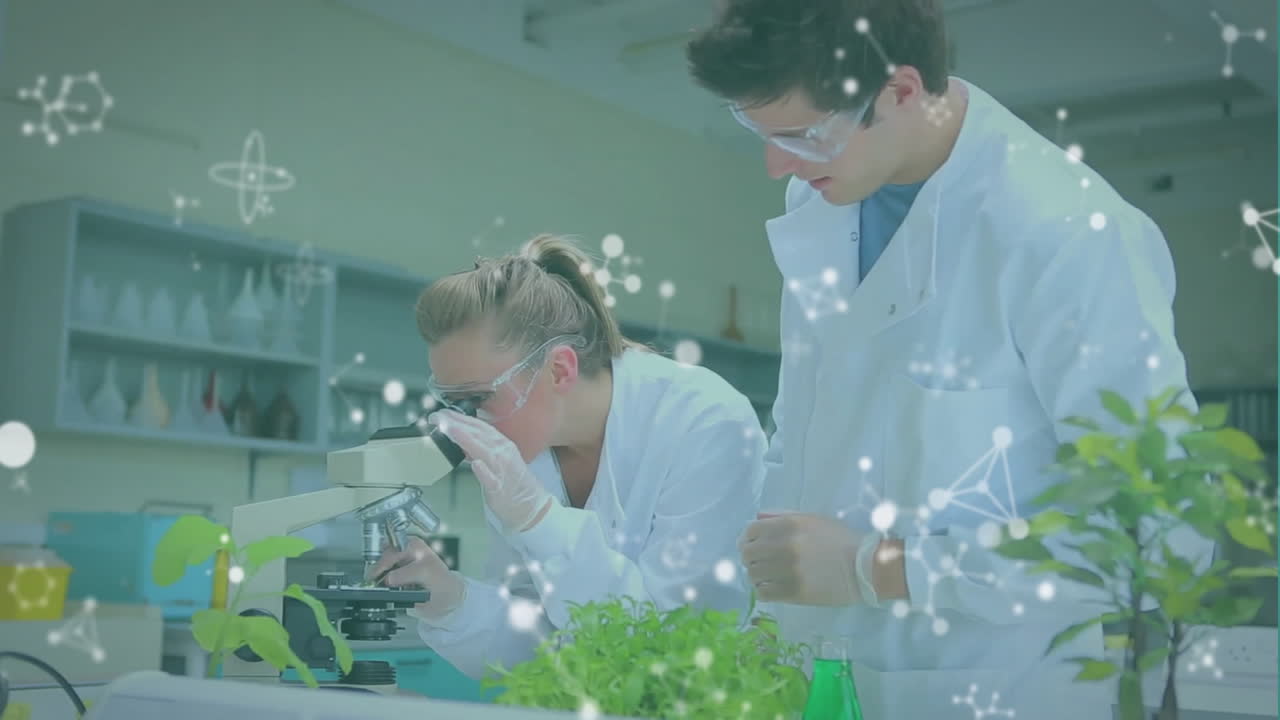 animación de moléculas sobre científicos caucásicos haciendo experimentos