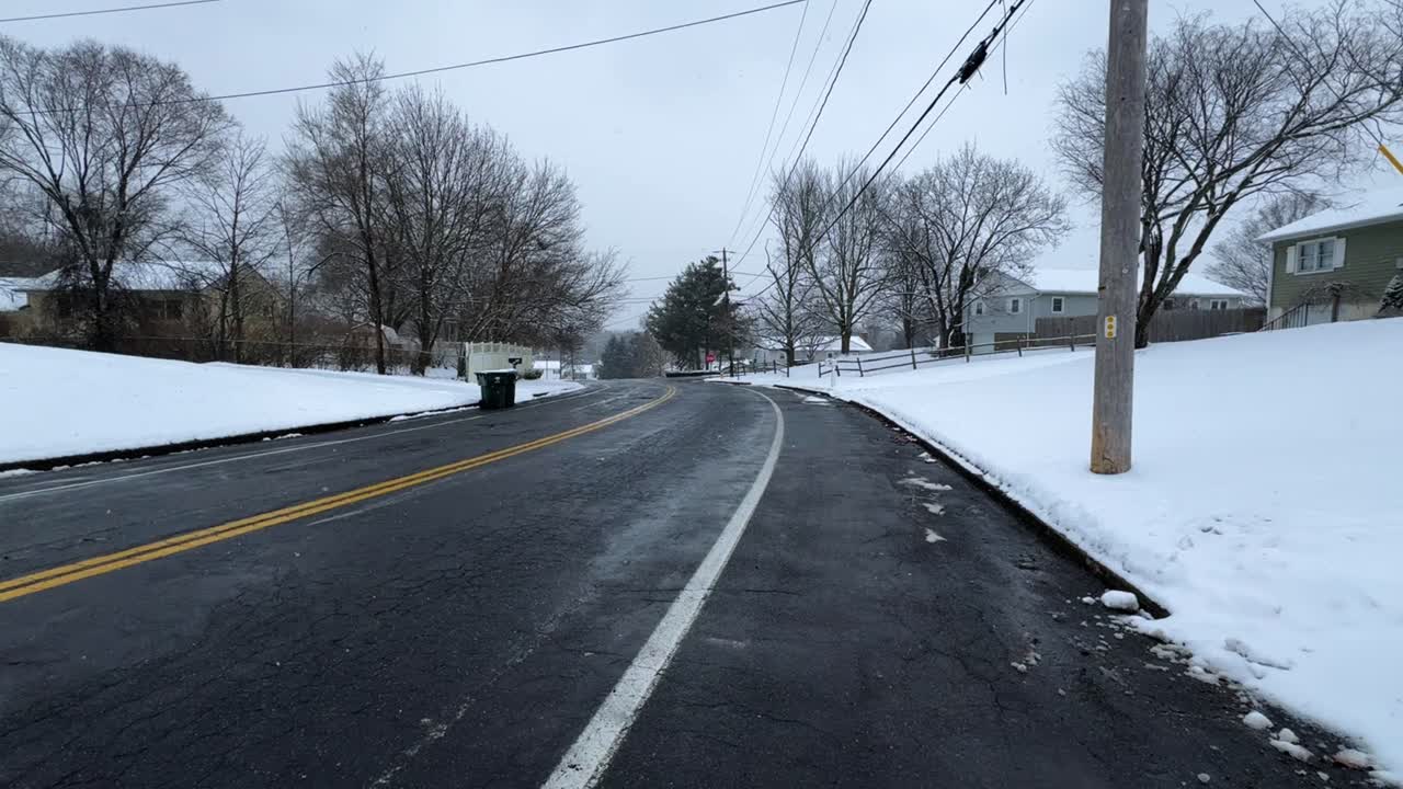 겨울날 뉴욕 교외의 눈 인 북동쪽의 느린 동영상