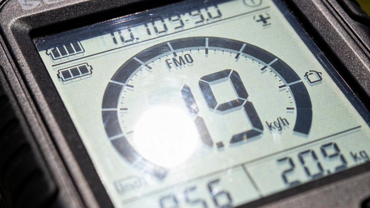Filming handlebar rugged display showing 19 kph as time increments, logging lower right changes