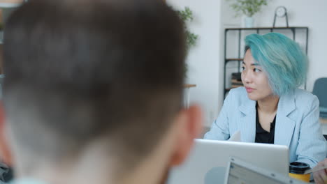 현대적 인 사무실 에서 사업 회의