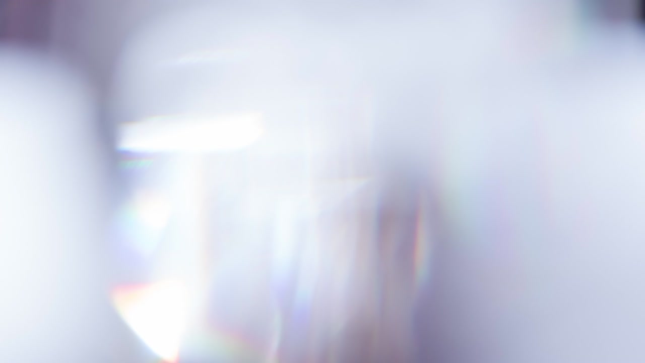 Optical Bright Highlights Inside the Diamond