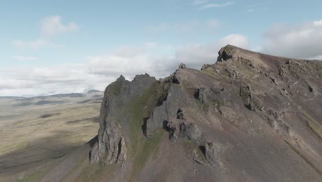 parallax around craggy mountain summit, snaefellsnes peninsula, iceland