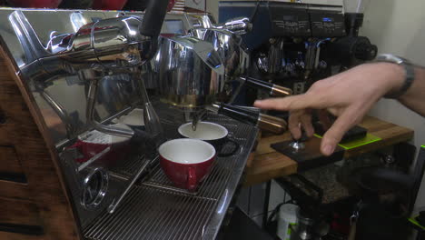 coffee machine preparation and brewing