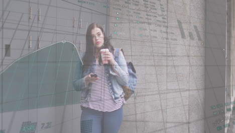 animación del procesamiento de datos estadísticos sobre mujeres caucásicas que usan teléfonos inteligentes al aire libre