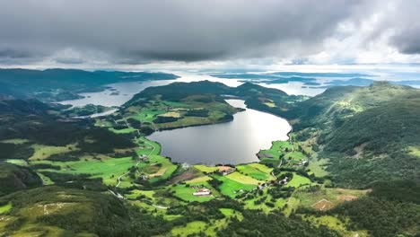 imágenes aéreas de la hermosa naturaleza de noruega.