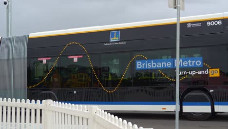 brisbane metro bus in service