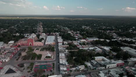 Hauptplatz-Von-Motul-Yucatan