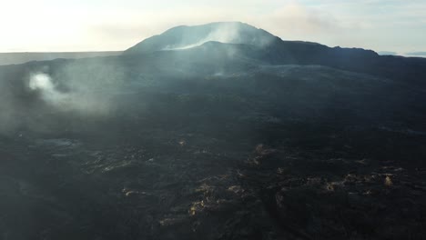 vista aérea de la erupción volcánica