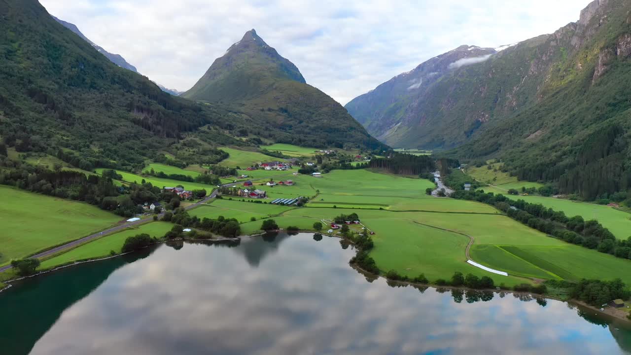 imágenes aéreas de la hermosa naturaleza de noruega