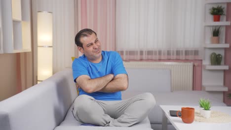 hombre deprimido e infeliz.