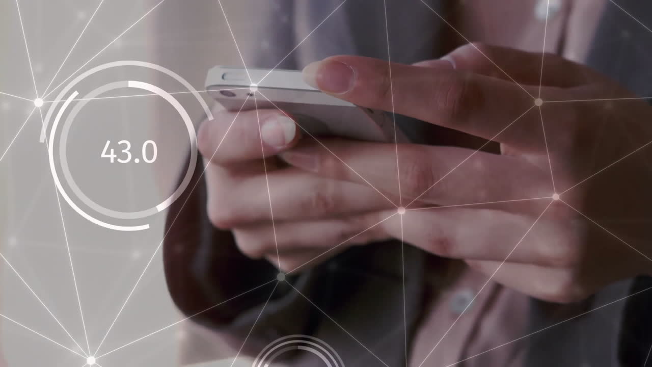 animación de conexiones a través de empresarios caucásicos que usan teléfonos inteligentes