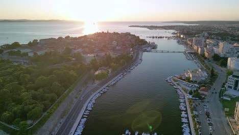 Sunset-aerial-panorama-over-old-town-peninsula-in-Zadar-city,-Croatia