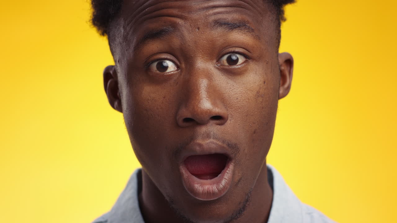 retrato de hombre sorprendido