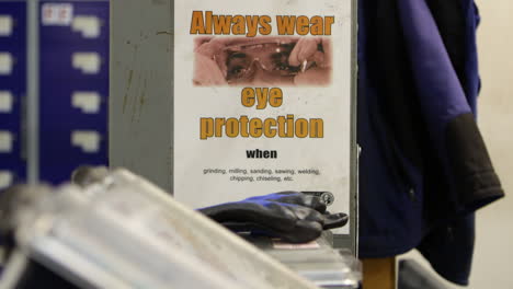 Wear-Safety-Eye-Glasses-Sign,-Personal-Protective-Equipment