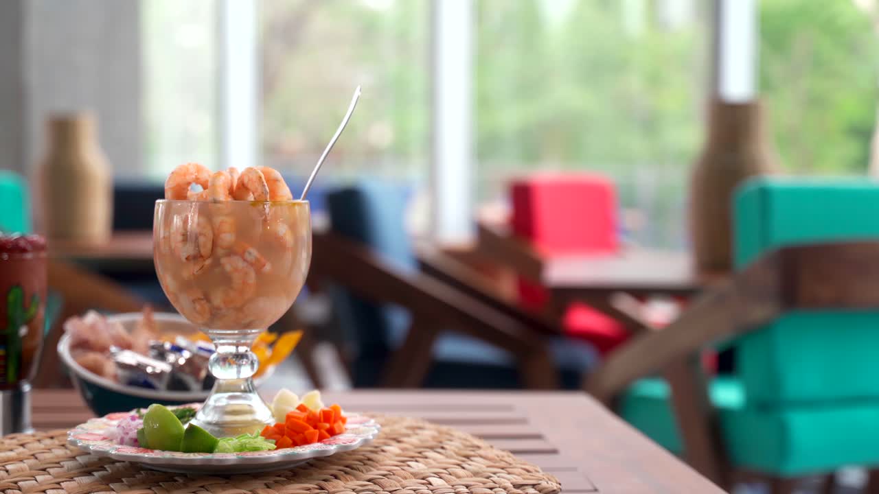 레스토랑 멕시코 내부 회전 새우 칵테일 슬라이더 샷