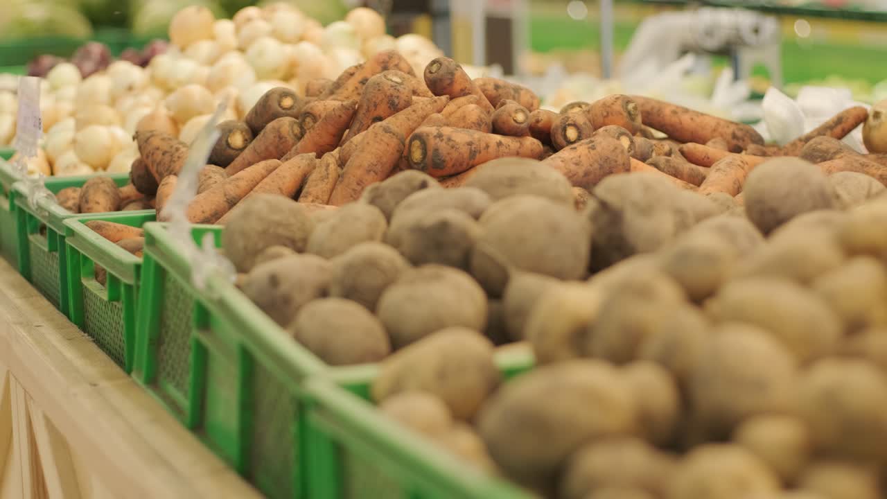 유기농 채소는 농부 시장에서 신선한 채소입니다.