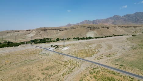 Die-Schönheit-Entlang-Der-Straßen-Von-Kapisa