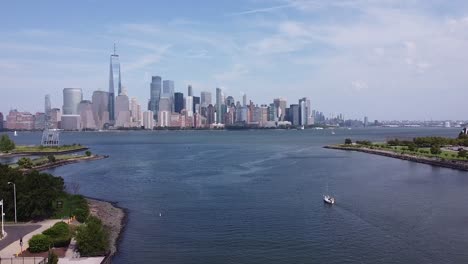 new york city skyline with view of the hudson river