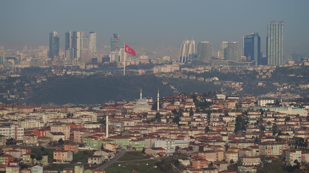 el paisaje urbano de estambul con arquitectura moderna y tradicional