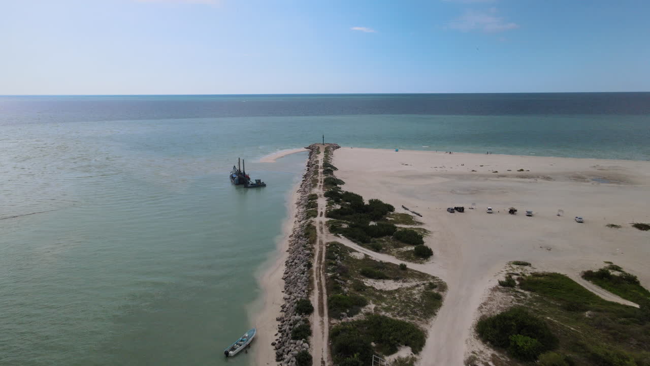 vista de puerto de abrigo y estación de investigación en yucatán