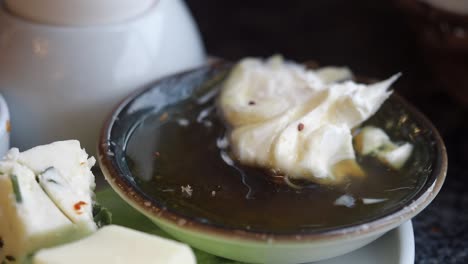 과 으로 인 터키식 아침식사
