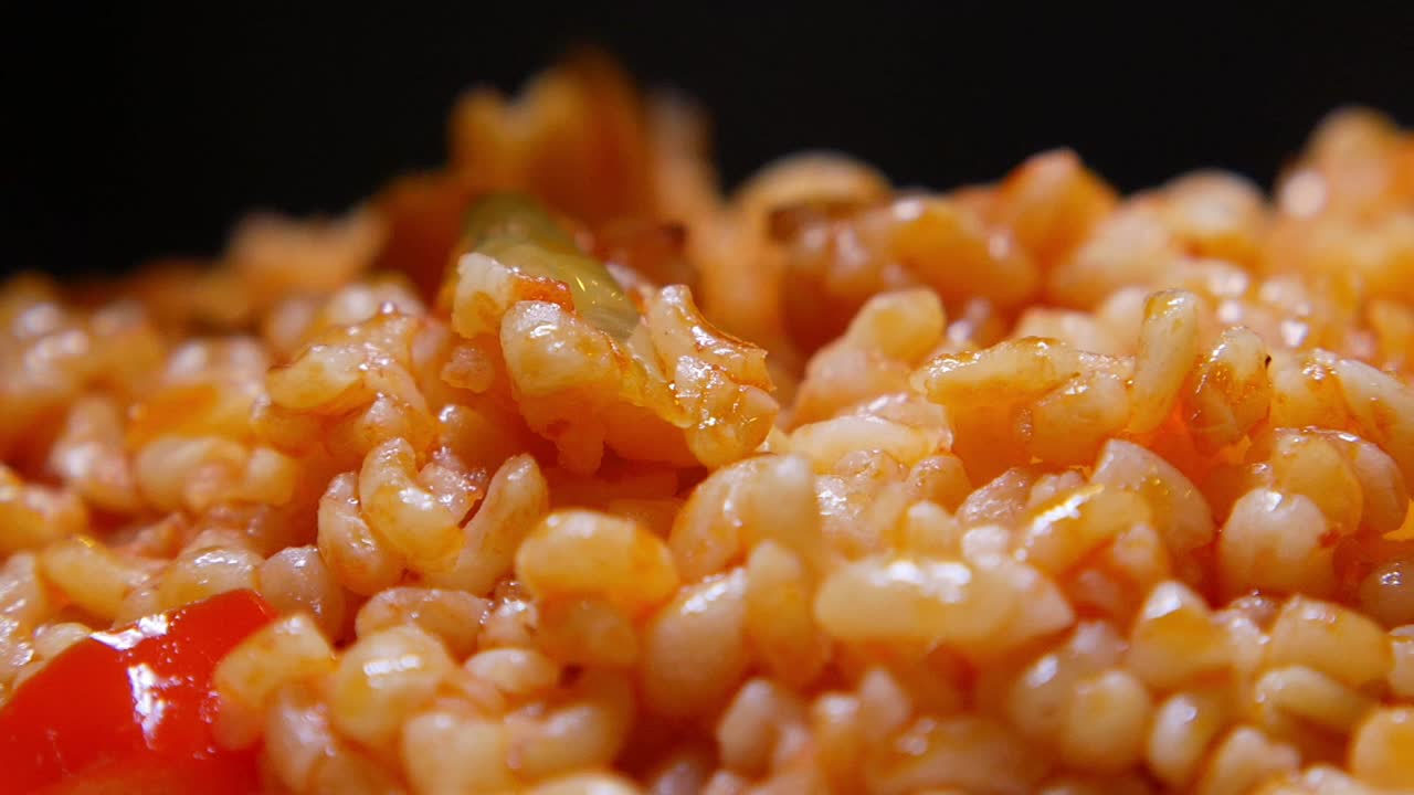 Primo piano di bulgur pilaf