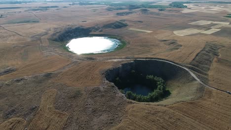 сивас зара кизылкан кратерное озеро