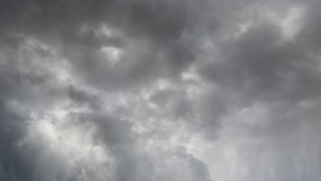 4k-Wolken-Zeitraffer-Gewitter