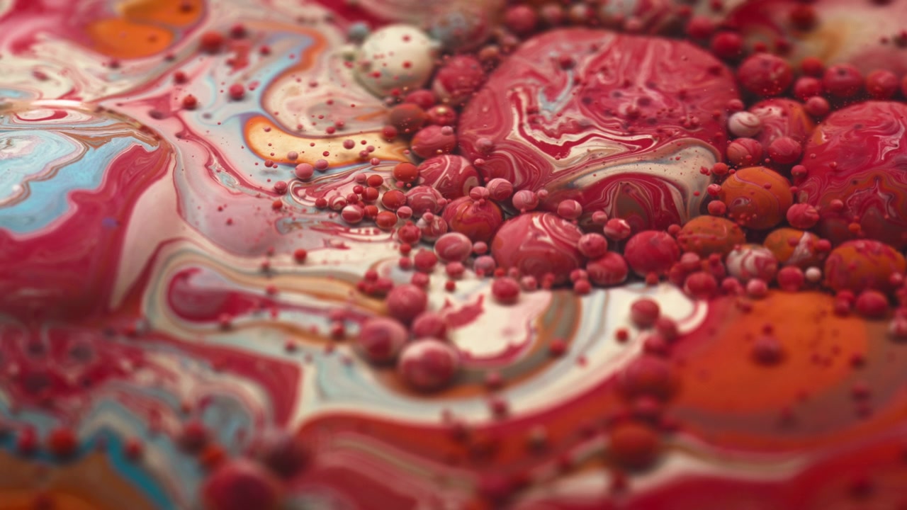 Liquid colors and bubbles in macro