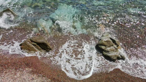 Luftblick-Auf-Den-Strand-Von-Sardinien-Von-Der-Drohne