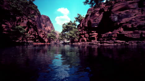 Rio-Grande-Betritt-Den-Santa-Elena-Canyon