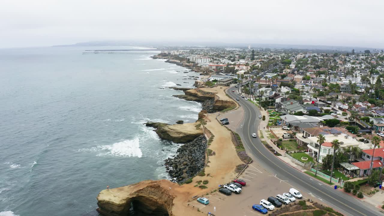 Cliffs Edge, San Diego. A beach city with a beautiful view.