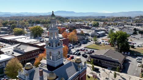 Luftaufnahme-Des-Sevier-County-Courthouse-In-Sevierville,-Tennessee