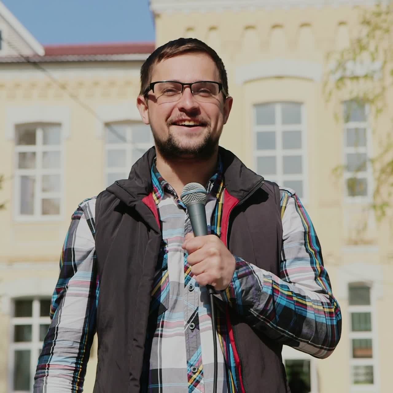 troncos cortados en tablas limpias y planas 3