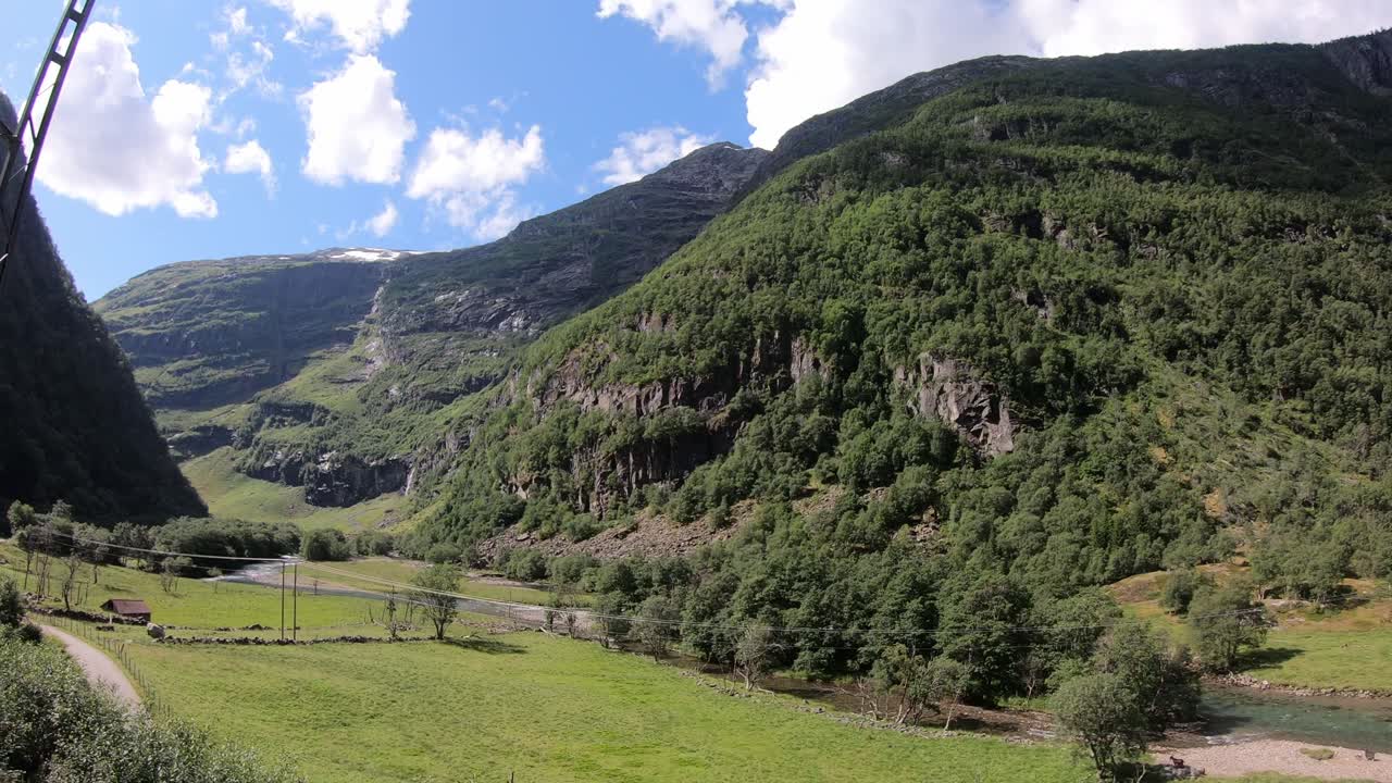 paisaje noruego desde el tren de myrdal