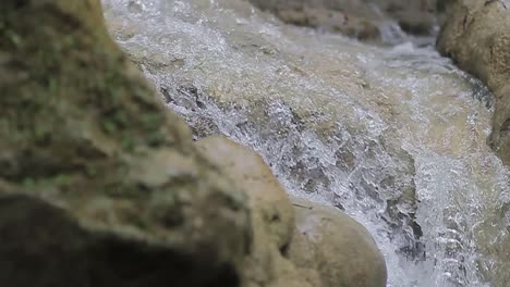 waterfall-flowing-in-the-beautiful-mountain,-Slow-motion-video-HD