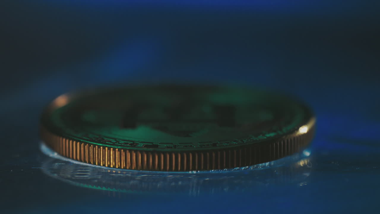 primer plano de una moneda de criptomoneda