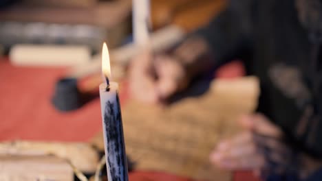 Imagen-A-La-Luz-De-Las-Velas-En-Un-Lugar-Histórico.