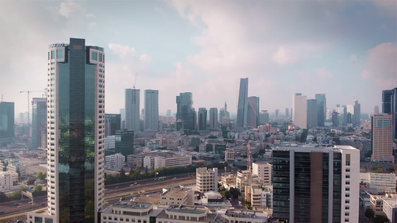 Flying between skycrapers