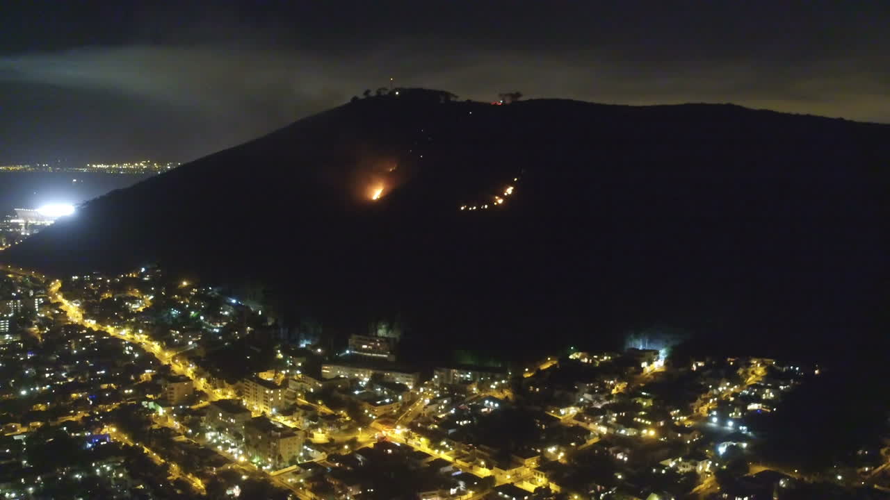 fuego en la montaña