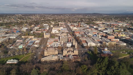 toma aérea de bendigo una ciudad en victoria, australia