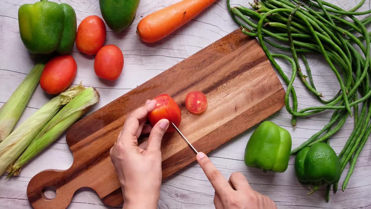 야채를 준비하는 것