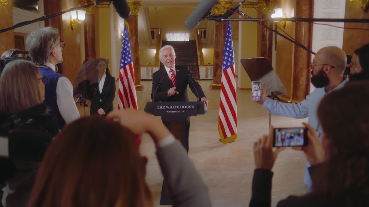 백악관에서 기자회견