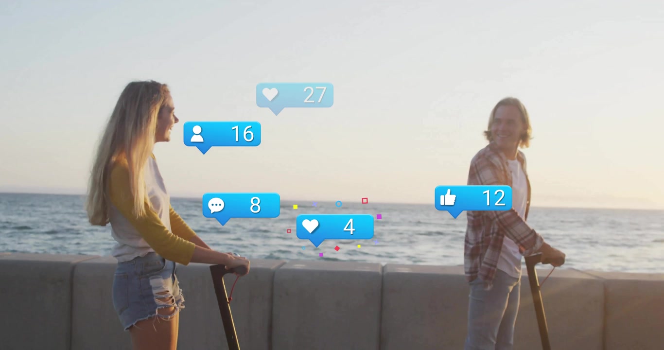Par som skjuter ifrån med sparkcyklar och glider längs kusten, sociala medie-bubblor visar stigande engagemang.